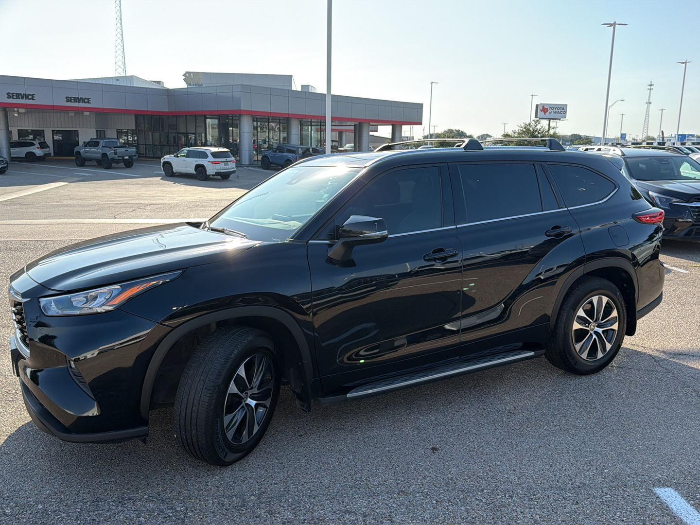 Used 2021 Toyota Highlander SUV