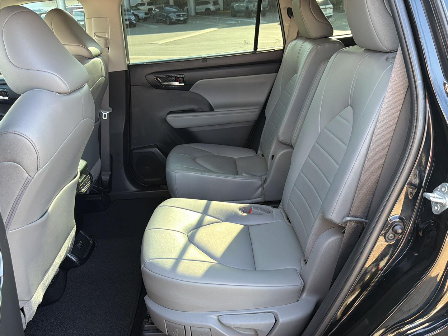 Used 2021 Toyota Highlander SUV