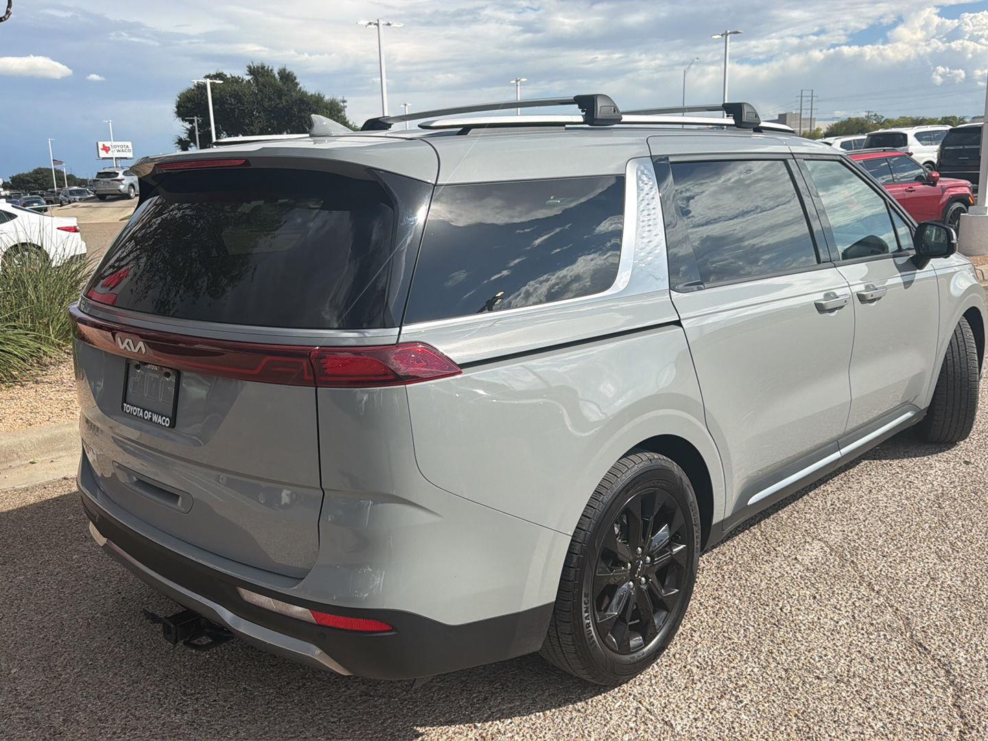 Used 2024 Kia Carnival Van