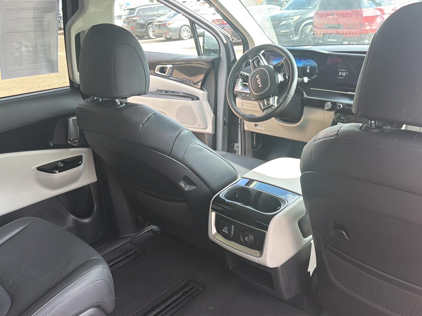 Used 2024 Kia Carnival Van