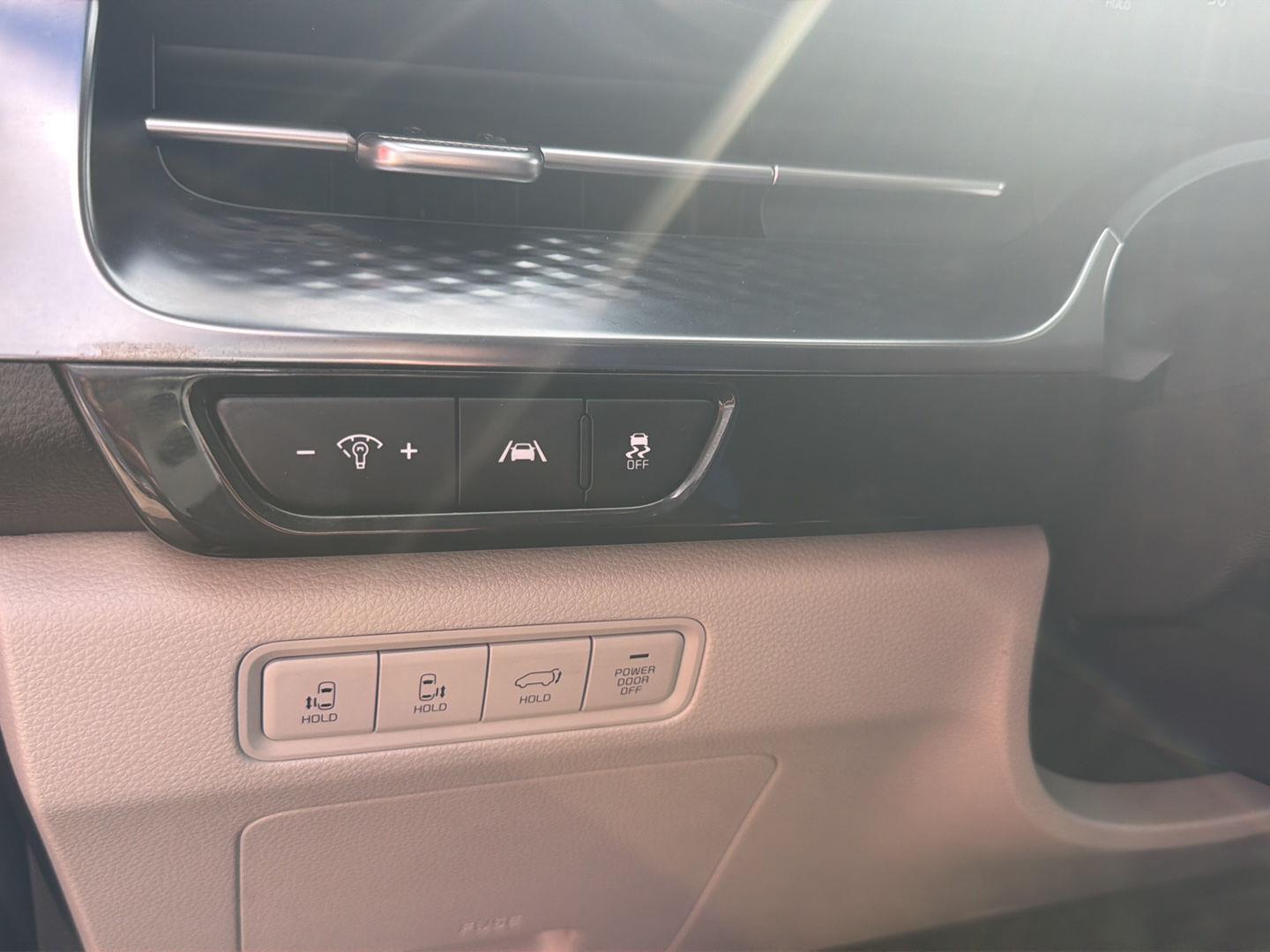 Used 2024 Kia Carnival Van