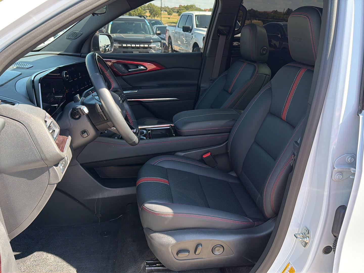 Used 2026 Chevrolet Traverse SUV