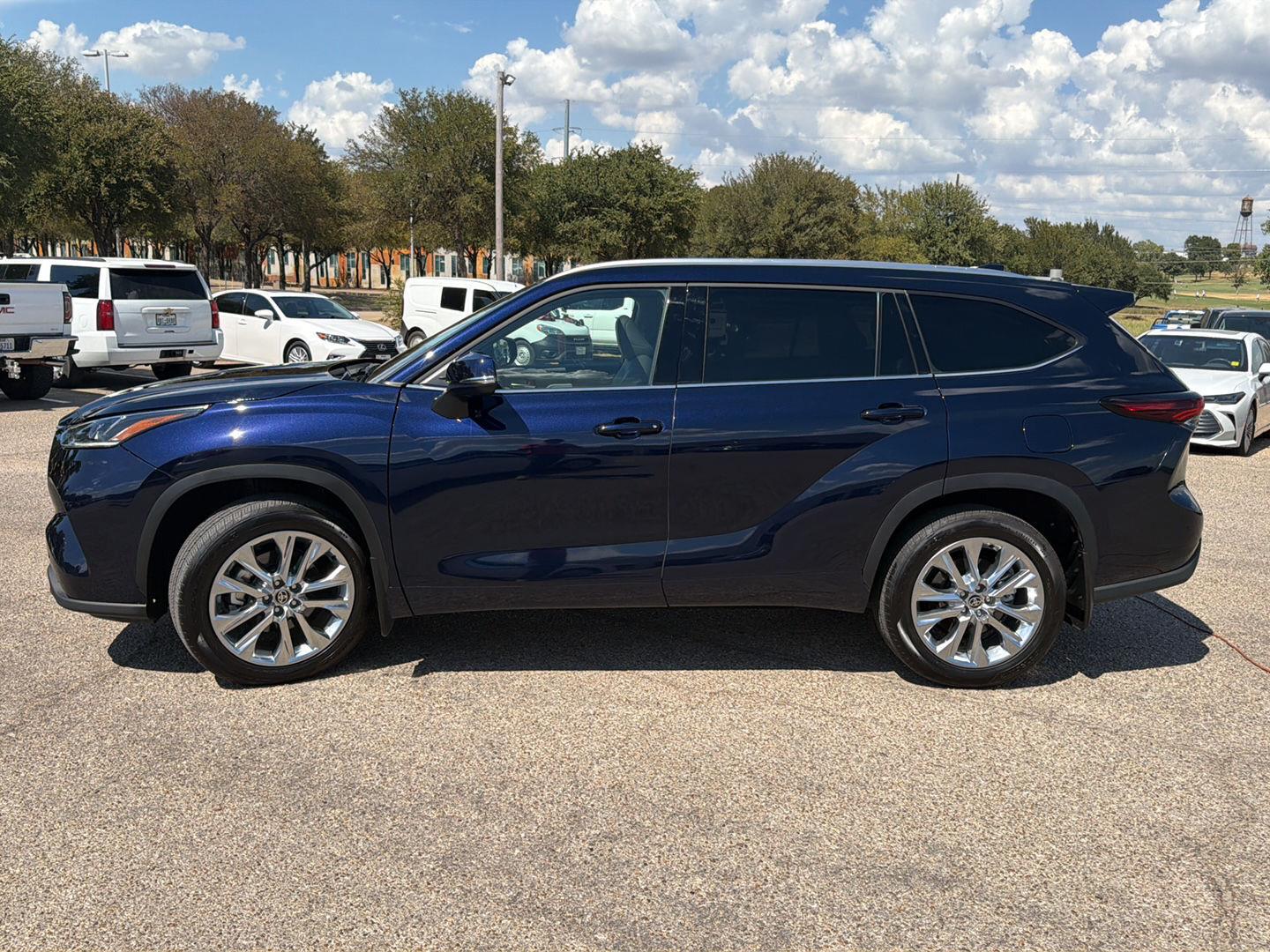 Used 2026 Toyota Highlander SUV