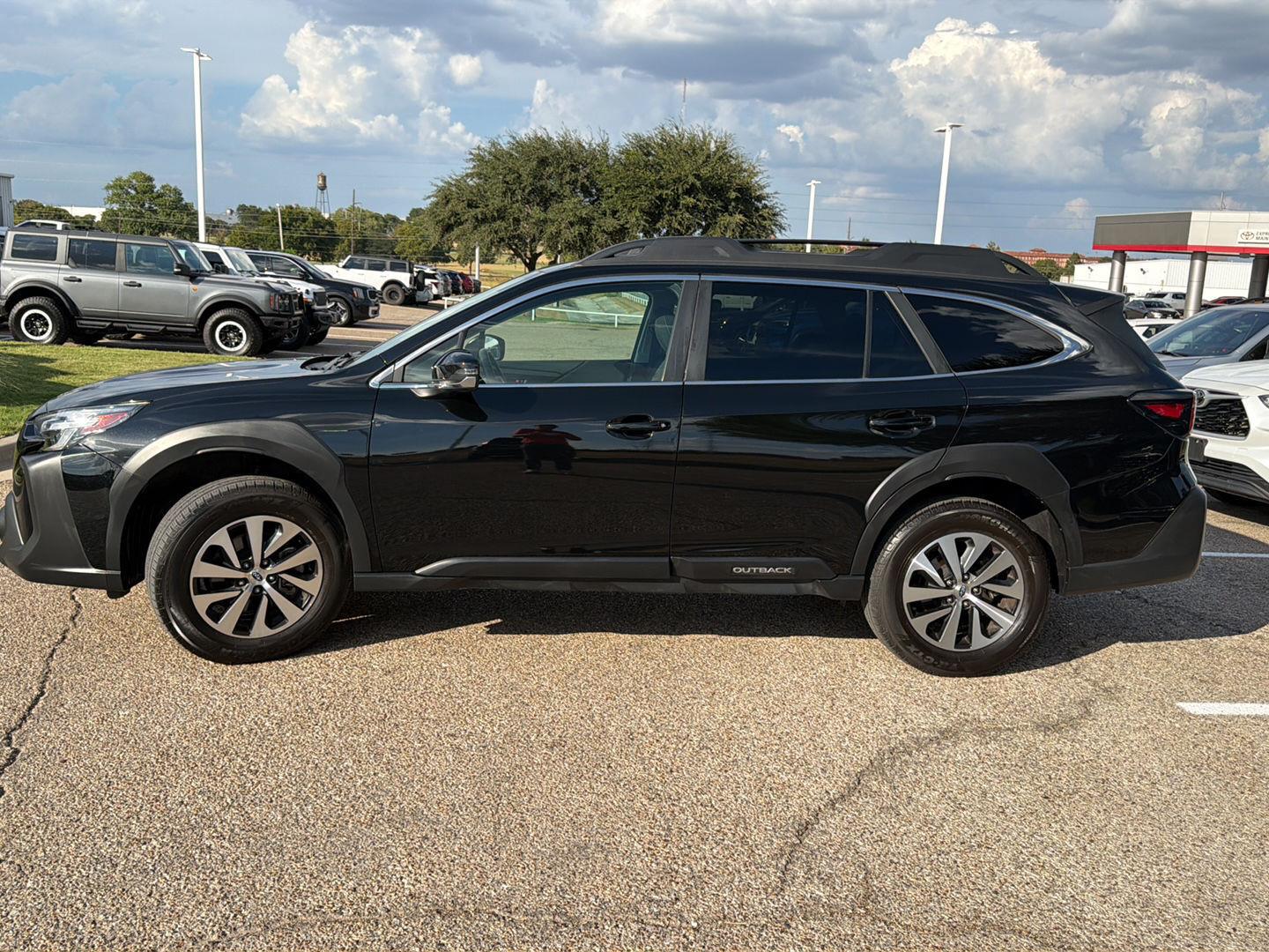 Used 2023 Subaru Outback SUV
