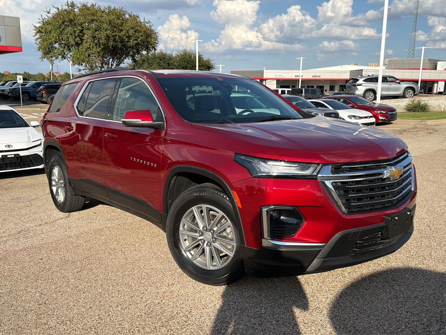 Radiant Red Tintcoat 2023 Chevrolet Traverse SUV / Crossover Front-Wheel Drive 9-Speed Automatic