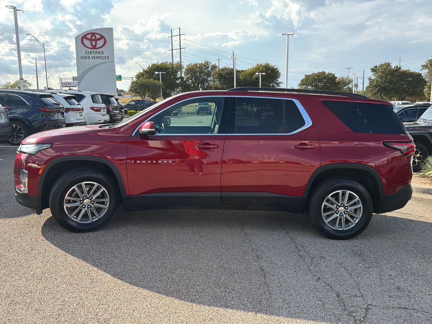 Used 2023 Chevrolet Traverse SUV