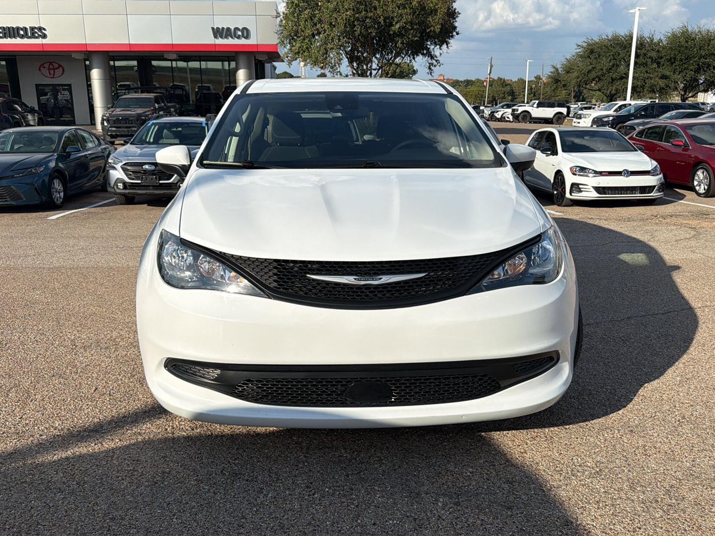 Used 2023 Chrysler Voyager Van