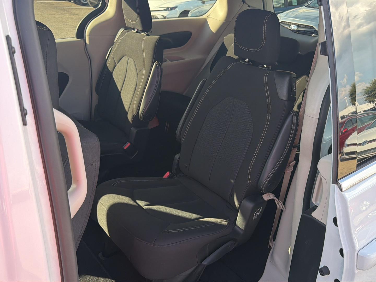 Used 2023 Chrysler Voyager Van