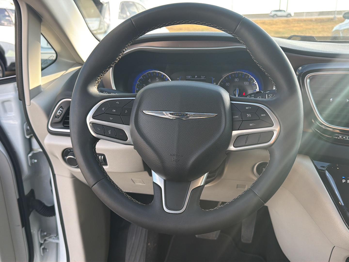 Used 2023 Chrysler Voyager Van