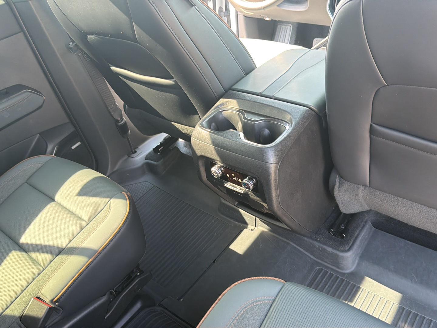 Used 2026 GMC Acadia Sedan