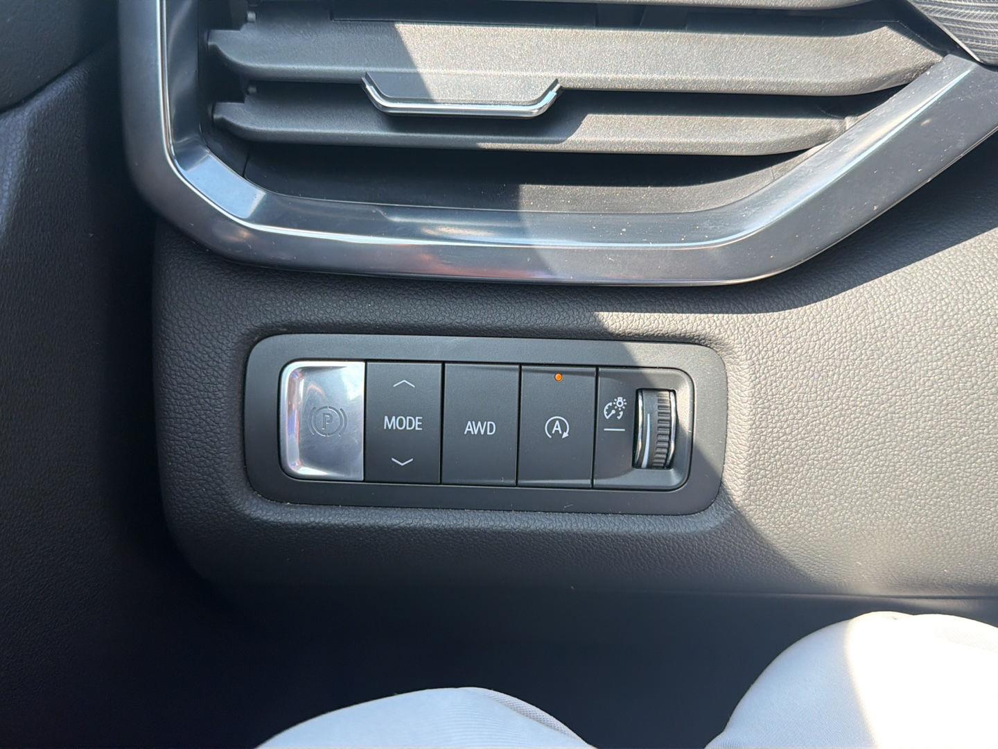 Used 2026 GMC Acadia Sedan