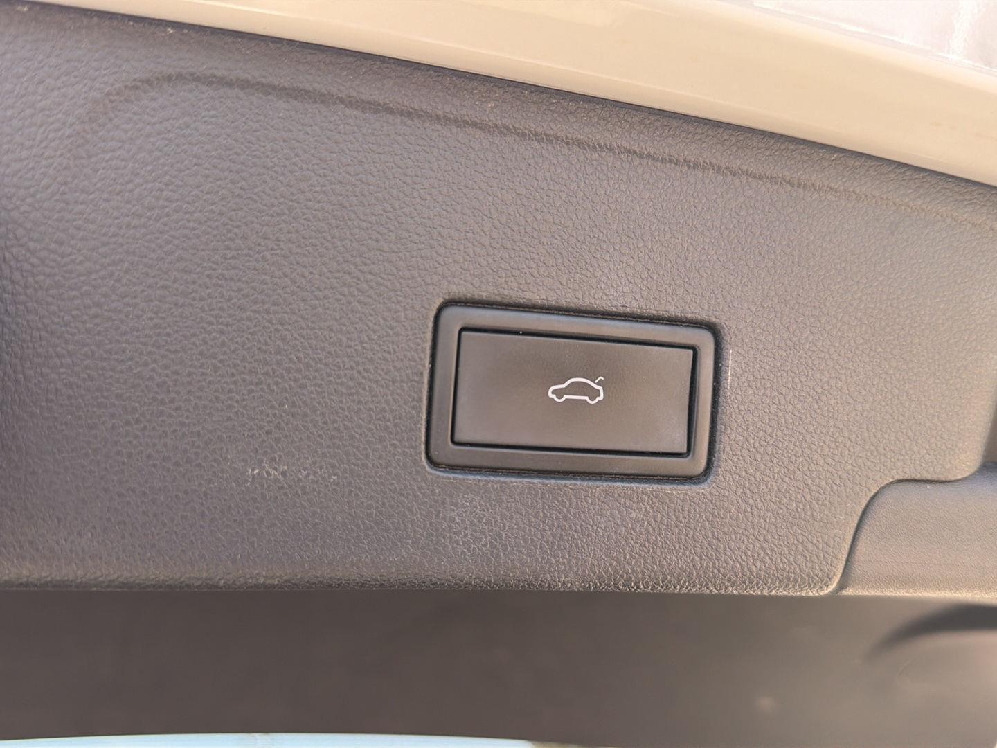 Used 2023 Volkswagen Atlas Cross Sport SUV