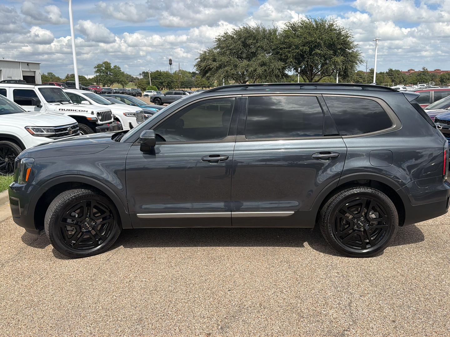 Used 2023 Kia Telluride Sedan