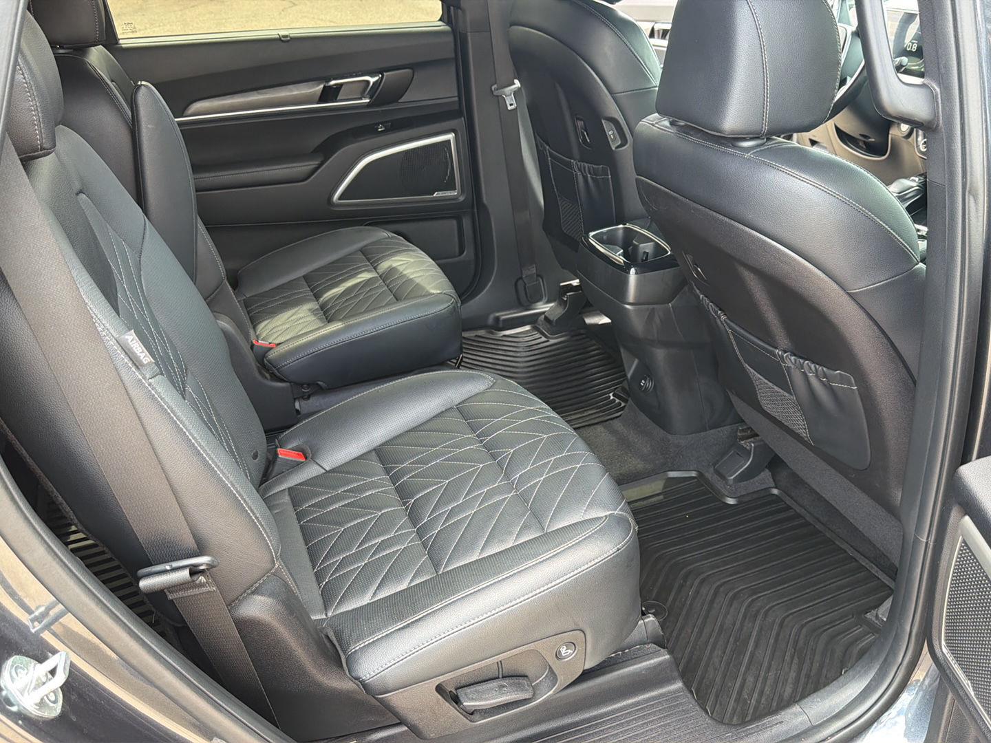 Used 2023 Kia Telluride Sedan