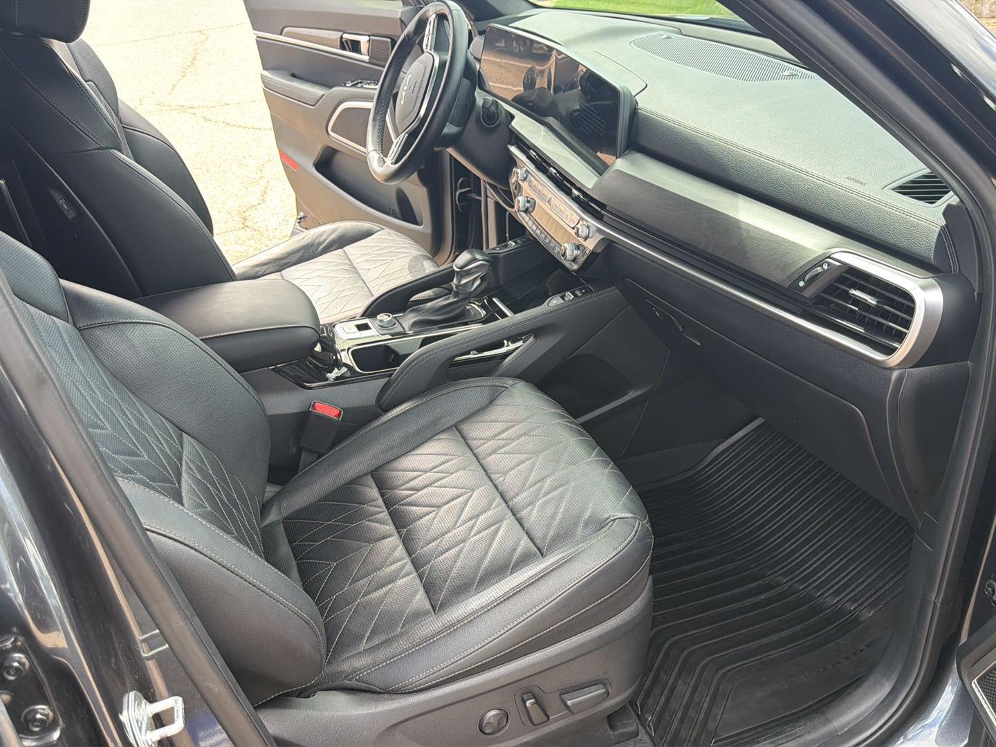 Used 2023 Kia Telluride Sedan