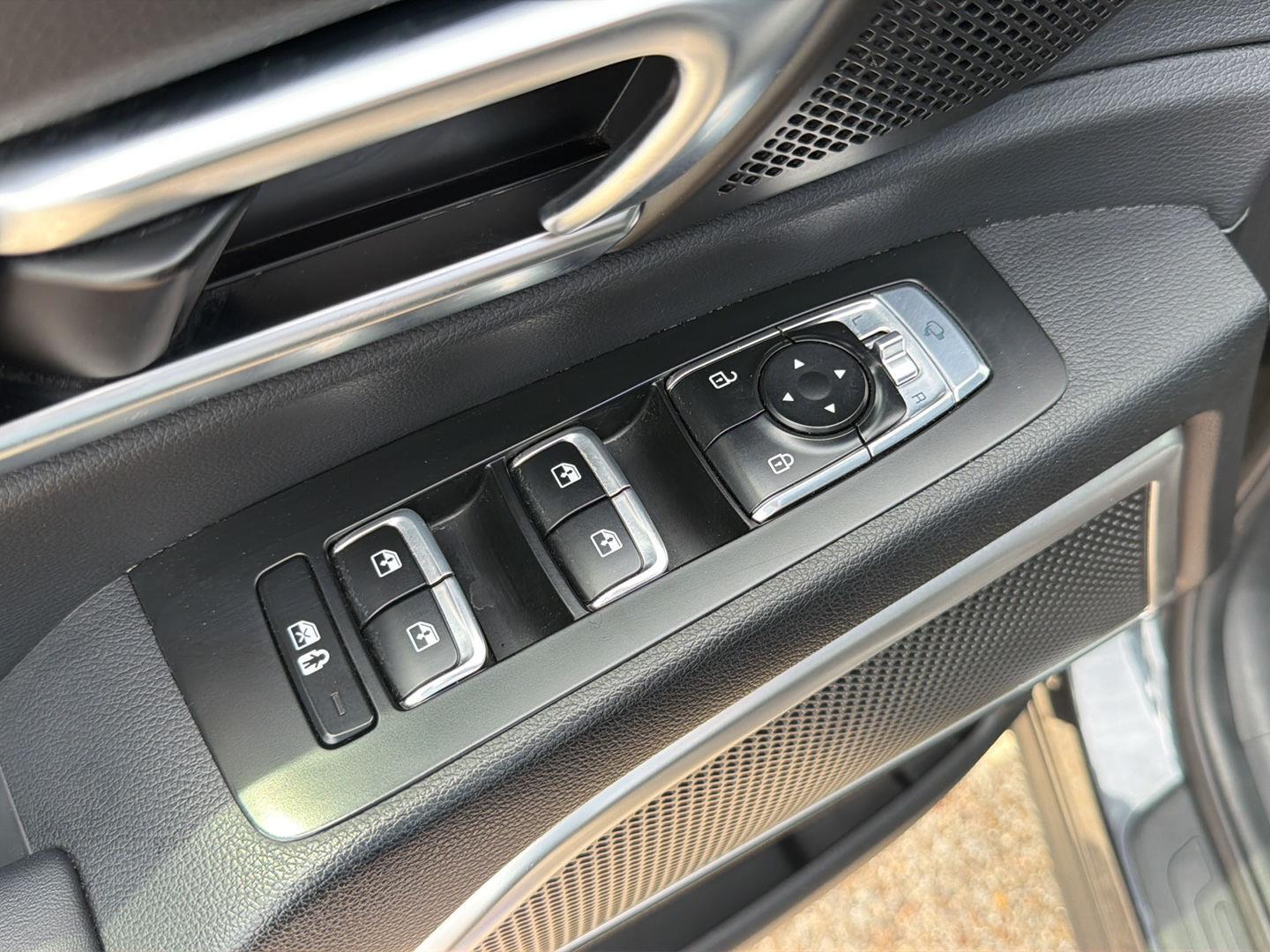 Used 2023 Kia Telluride Sedan