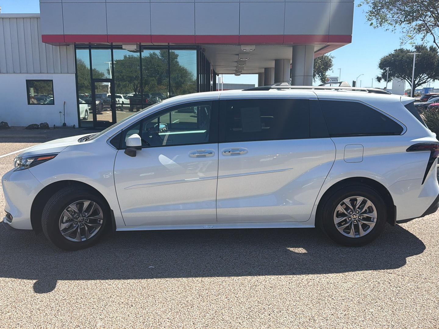 Used 2026 Toyota Sienna Van
