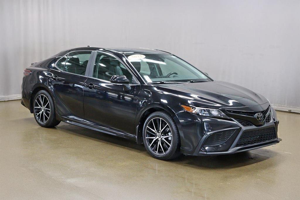 2022 Toyota Camry SE AWD