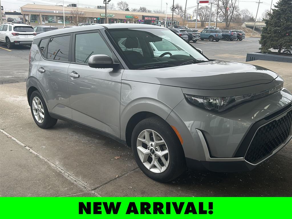2023 Kia Soul LX FWD