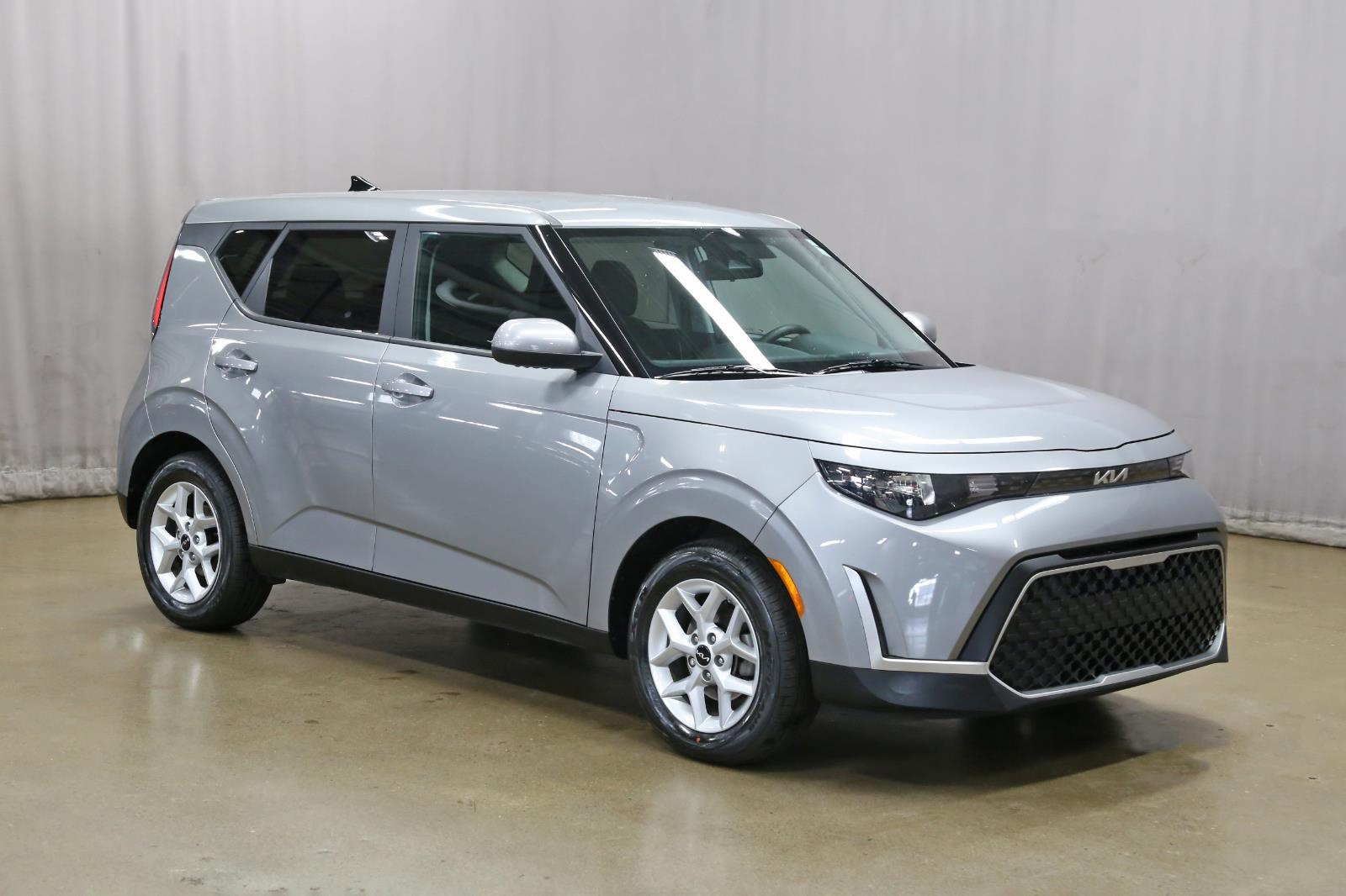 2023 Kia Soul LX FWD