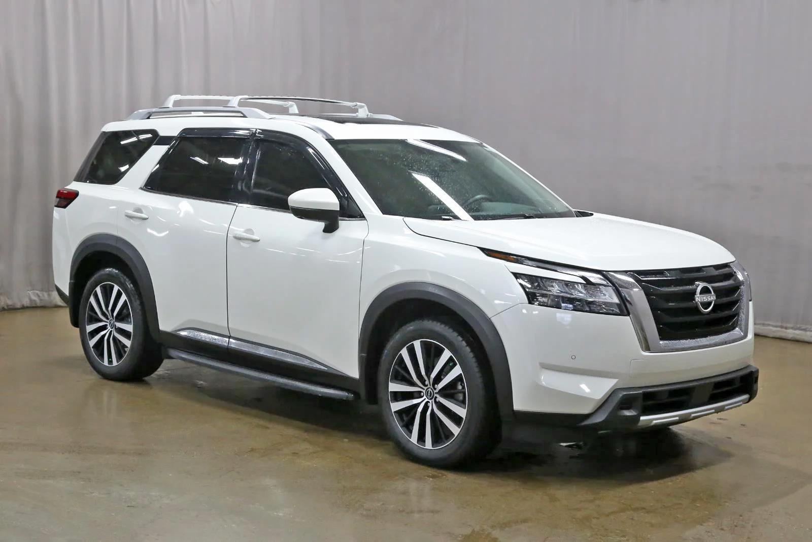 Pearl White Tricoat 2023 Nissan Pathfinder Platinum 4WD SUV / Crossover All-Wheel Drive Automatic