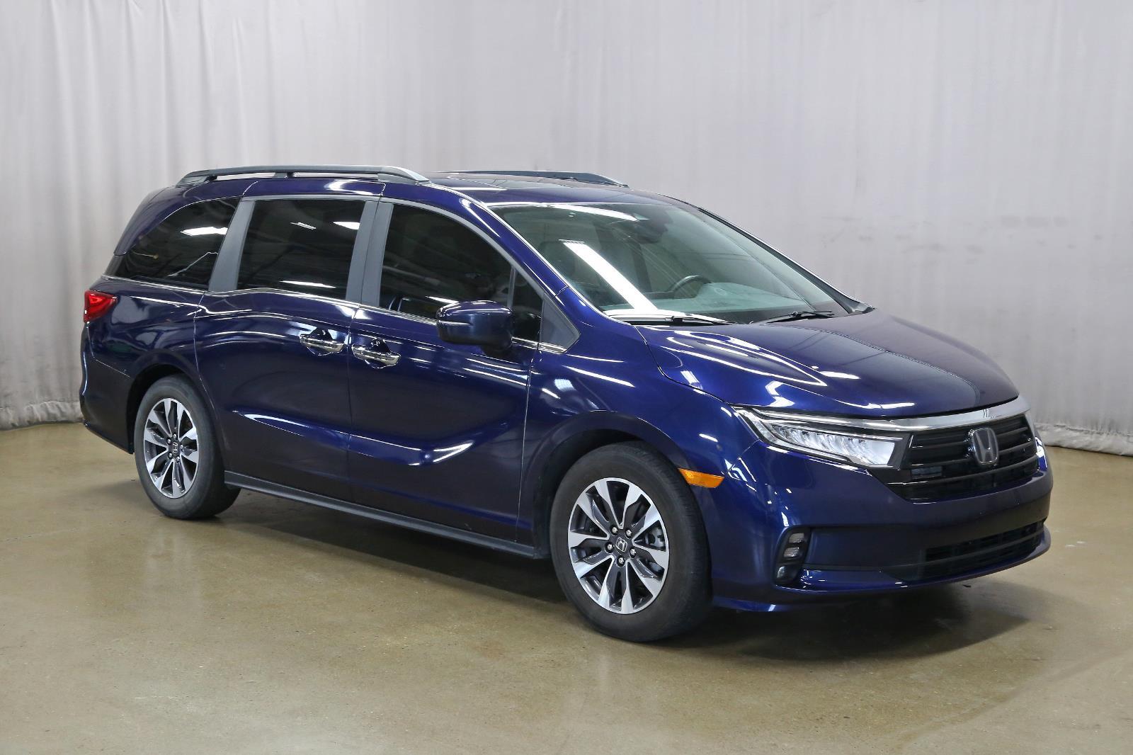 Black (Obsidian Blue Pearl) 2022 Honda Odyssey EX-L FWD Minivan Front-Wheel Drive Automatic