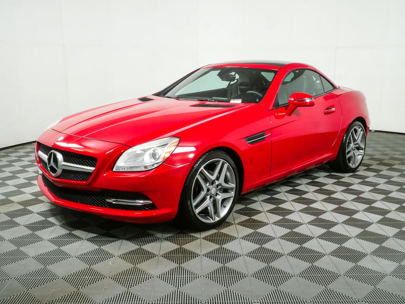 2013 Mercedes-Benz SLK Rojo (Mars Red) Descapotable Tracción trasera Automática