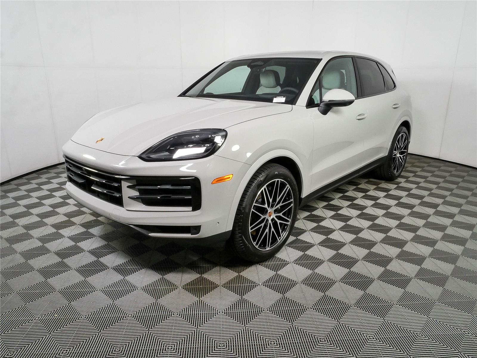 Chalk 2026 Porsche Cayenne SUV / Crossover All-Wheel Drive 8-Speed Automatic