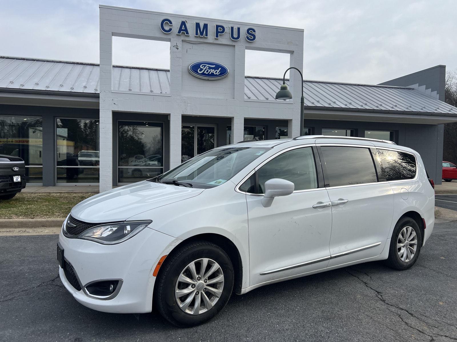 2019 Chrysler Pacifica Touring L FWD