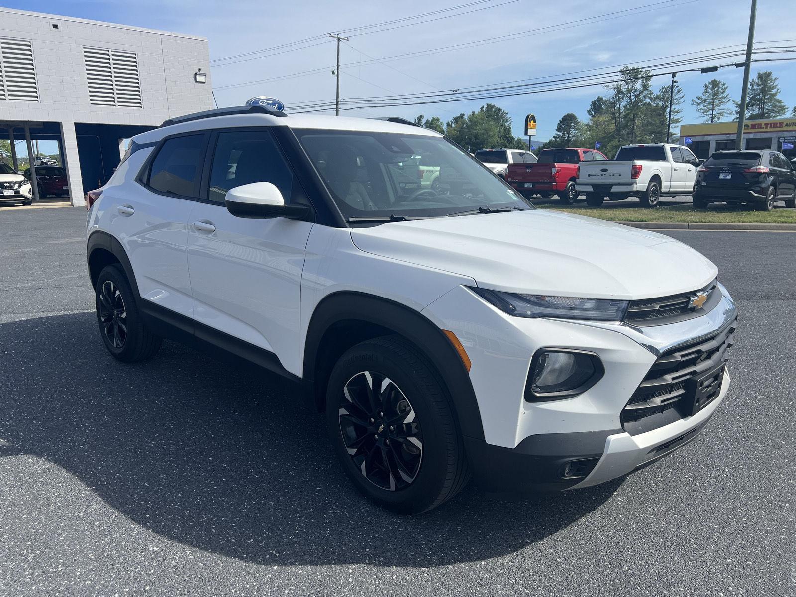 Summit White 2023 Chevrolet Trailblazer LT AWD SUV / Crossover Four-Wheel Drive 9-Speed Automatic