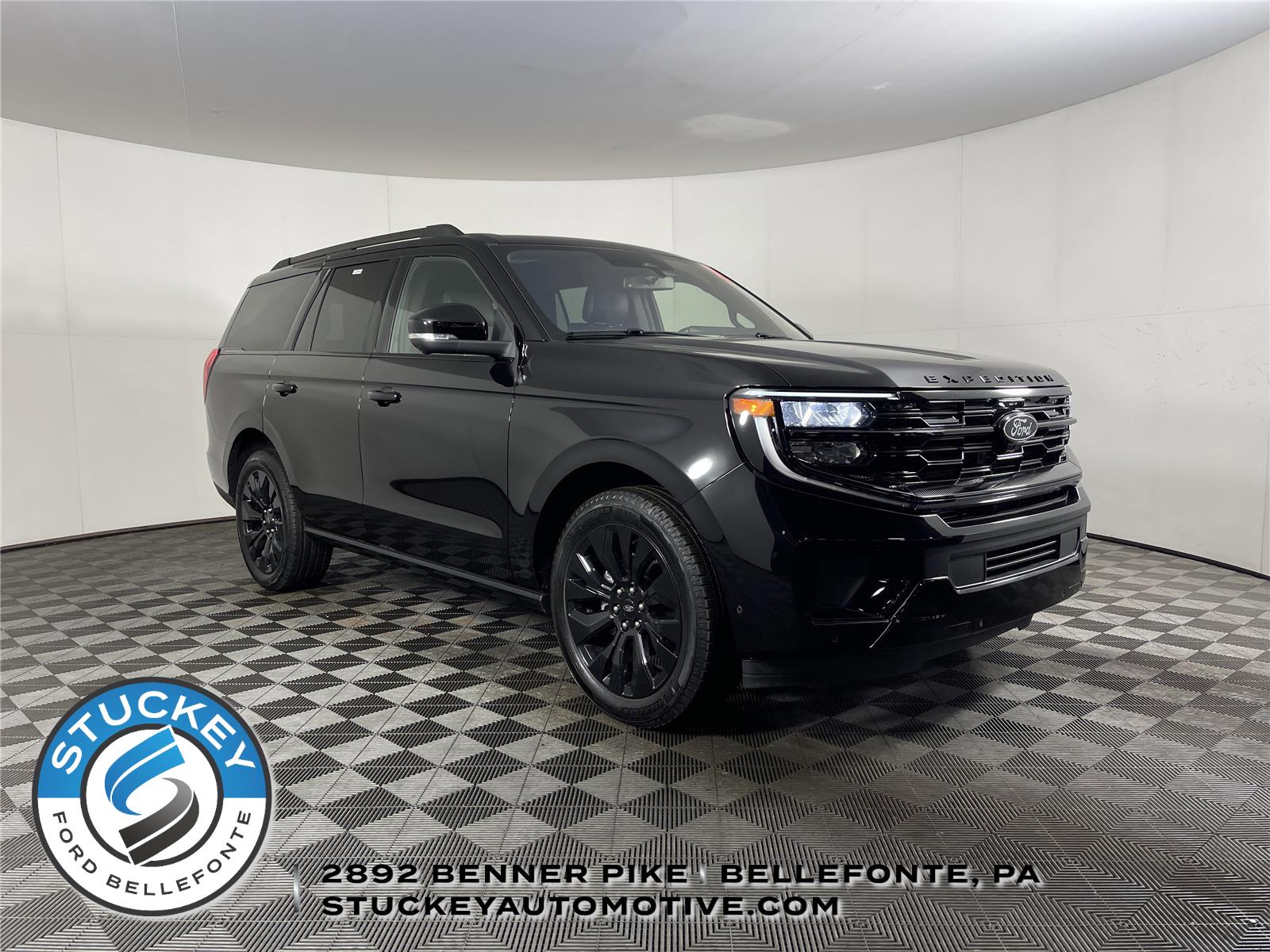 Agate Black 2025 Ford Expedition Platinum 4WD SUV / Crossover Four-Wheel Drive Automatic