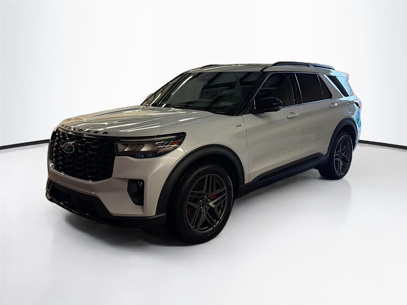 View vehicle photo 3