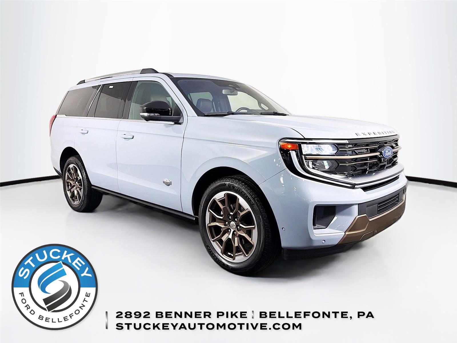 Glacier Gray Metallic Tri-Coat 2025 Ford Expedition King Ranch 4WD SUV / Crossover Four-Wheel Drive Automatic