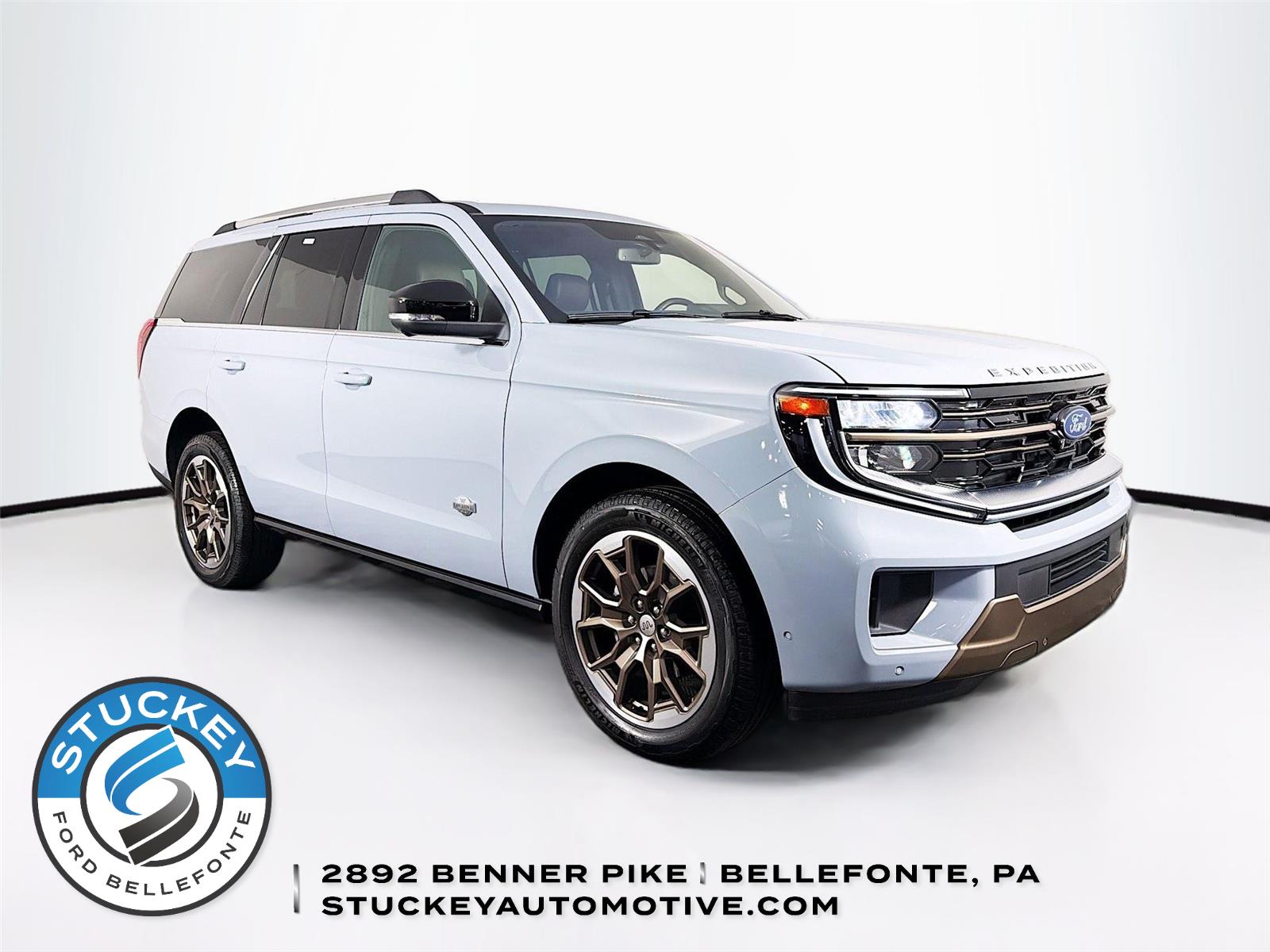 Glacier Gray Metallic Tri-Coat 2025 Ford Expedition King Ranch 4WD SUV / Crossover Four-Wheel Drive Automatic