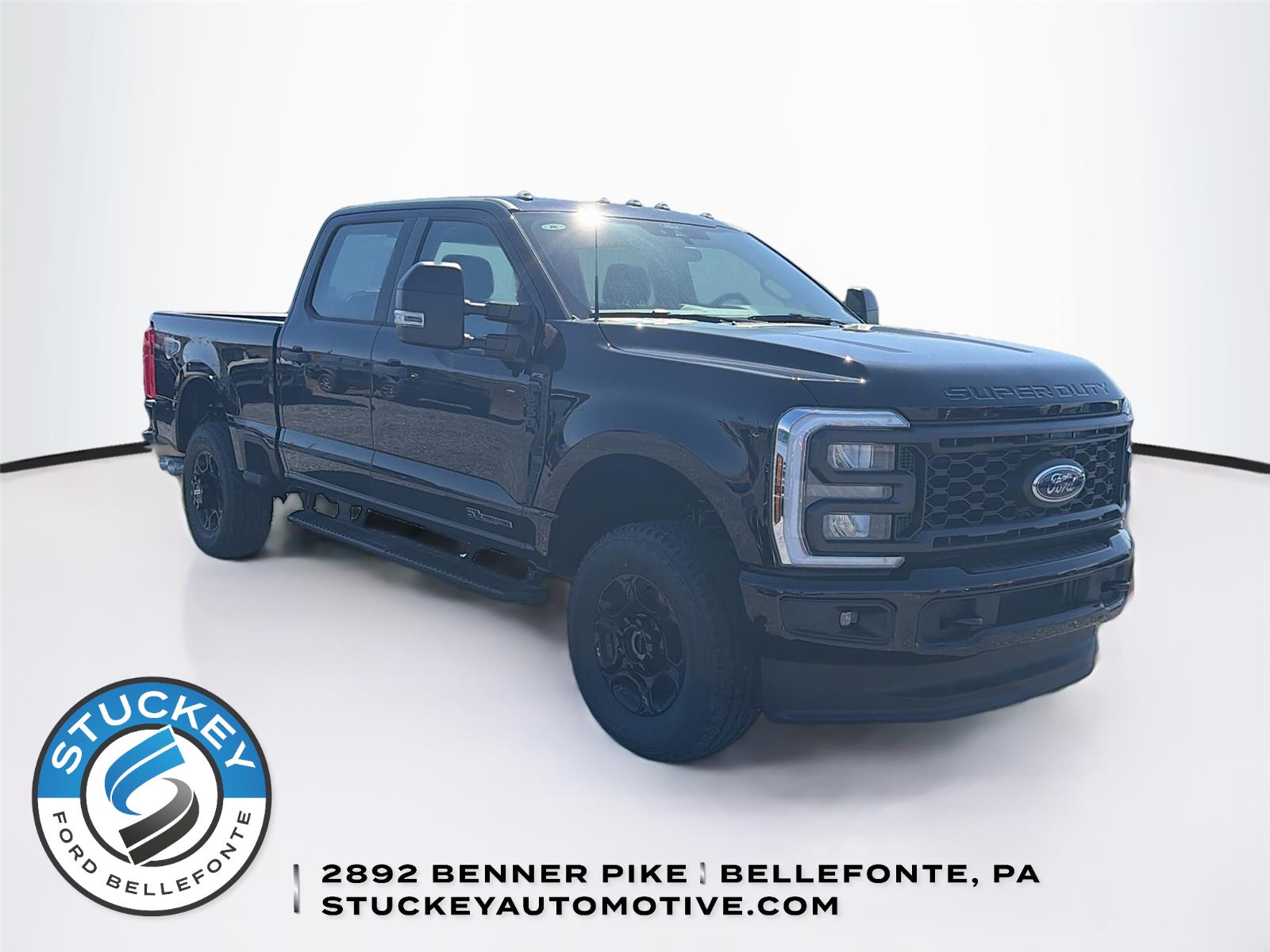 Agate Black 2026 Ford F-250 Super Duty XL Crew Cab 4WD Pickup Truck Four-Wheel Drive Automatic