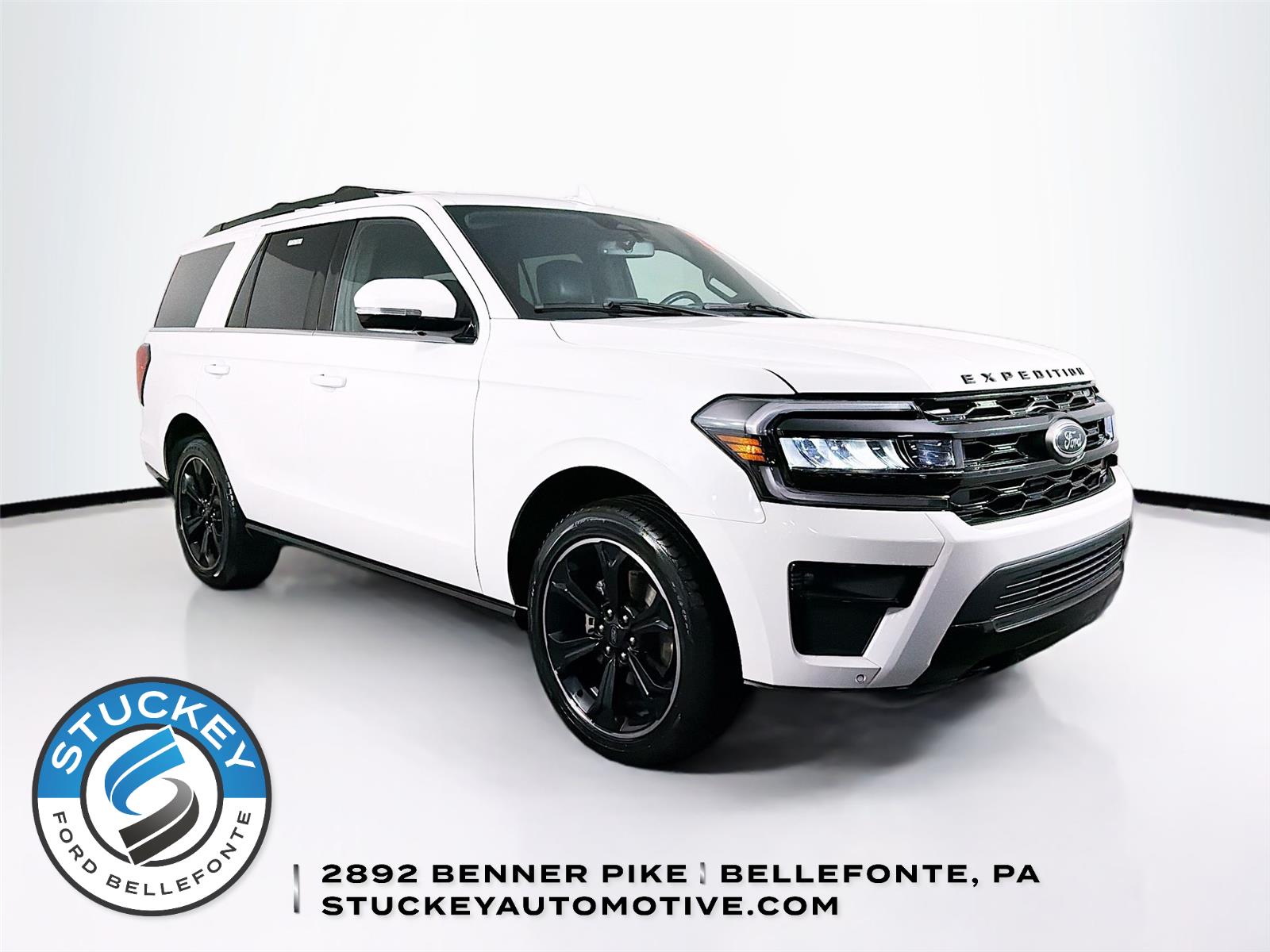 Star White Metallic Tri-Coat 2022 Ford Expedition Limited 4WD SUV / Crossover Four-Wheel Drive Automatic