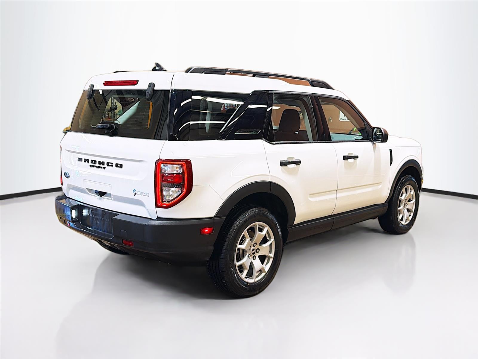 View vehicle photo 7