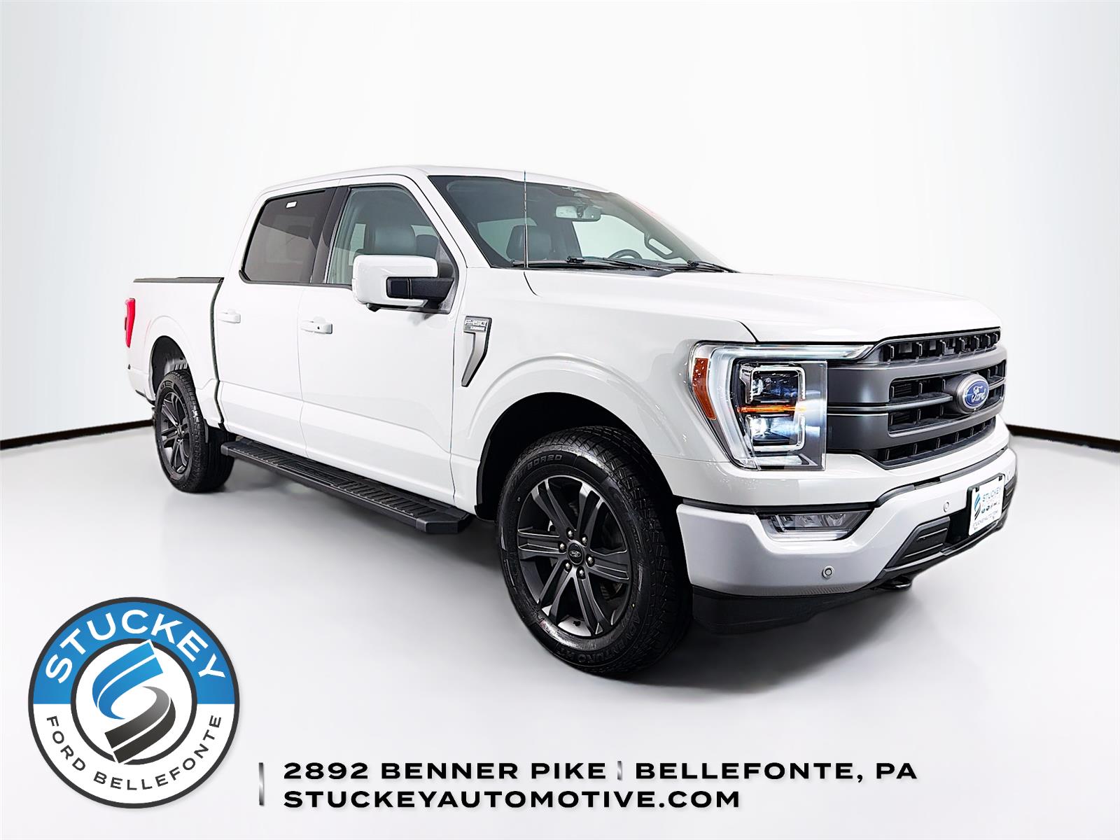 Avalanche Gray 2023 Ford F-150 Lariat SuperCrew 4WD Pickup Truck Four-Wheel Drive Automatic