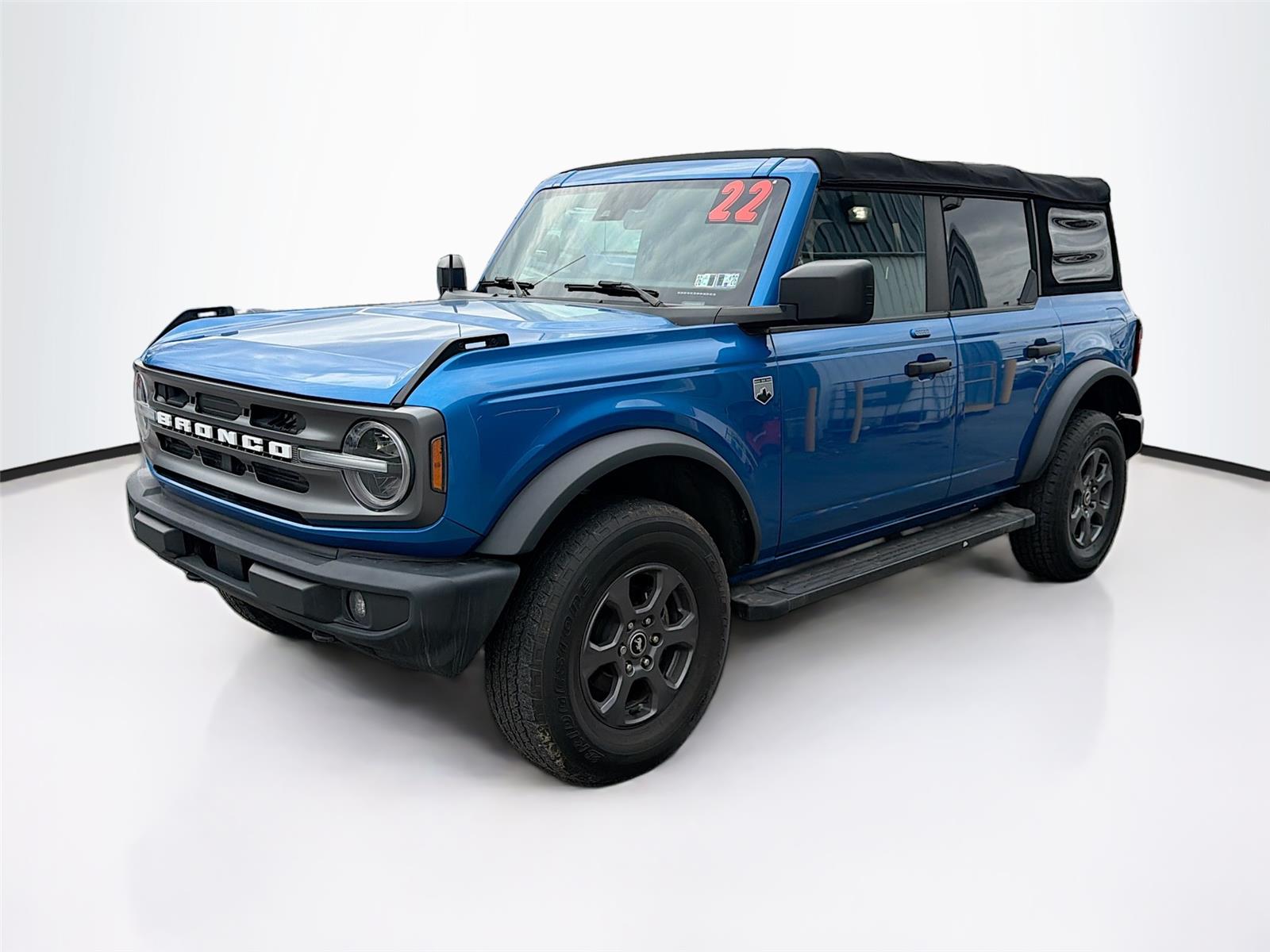 View vehicle photo 3