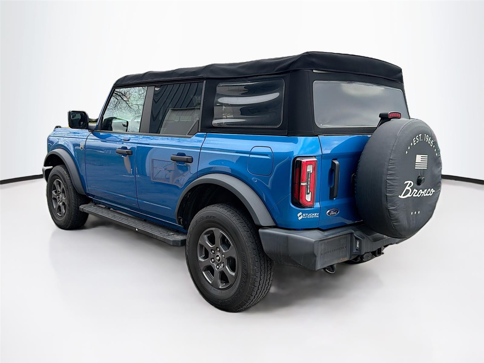 View vehicle photo 5