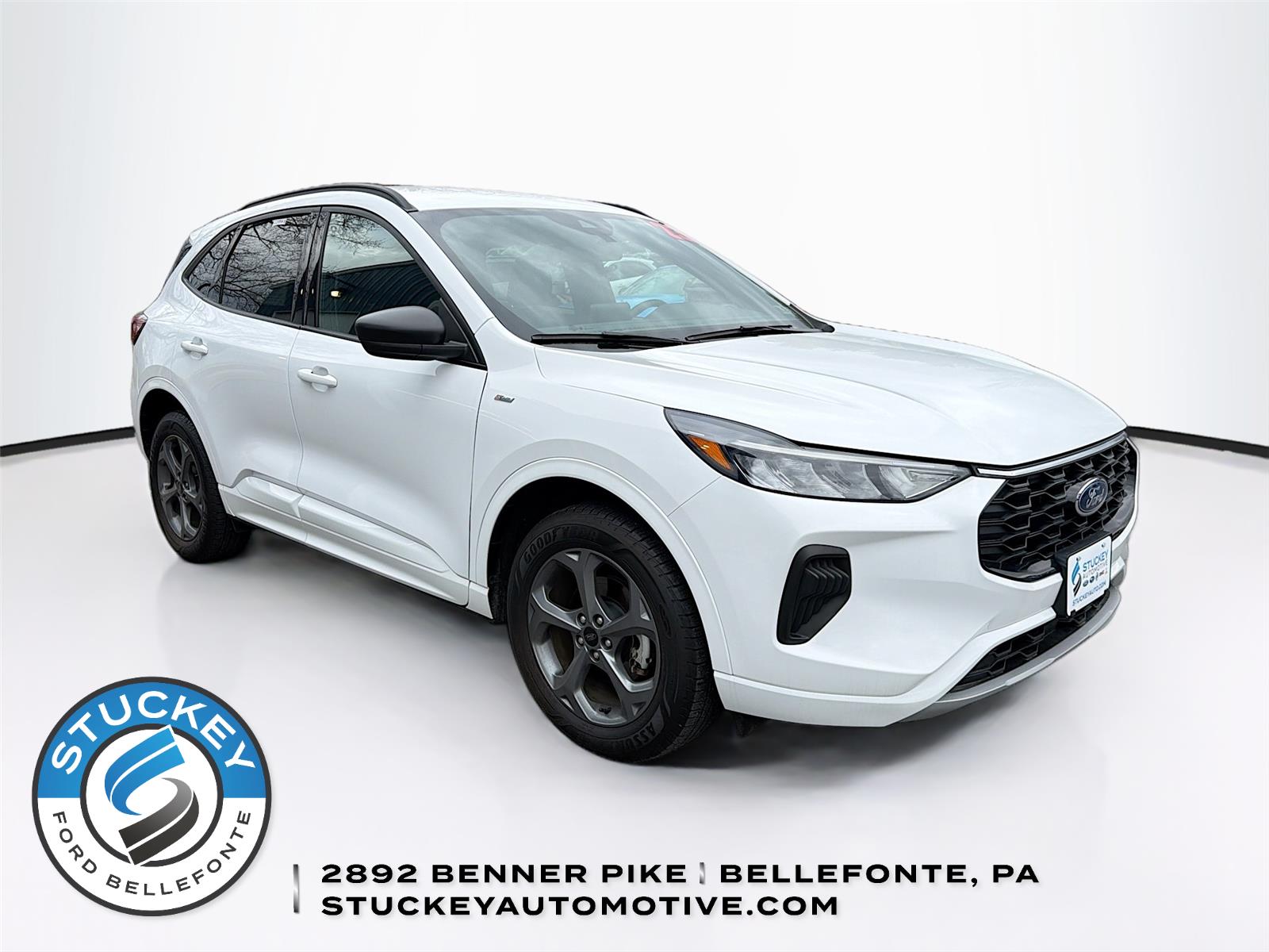 Oxford White 2023 Ford Escape ST-Line AWD SUV / Crossover All-Wheel Drive 8-Speed Automatic