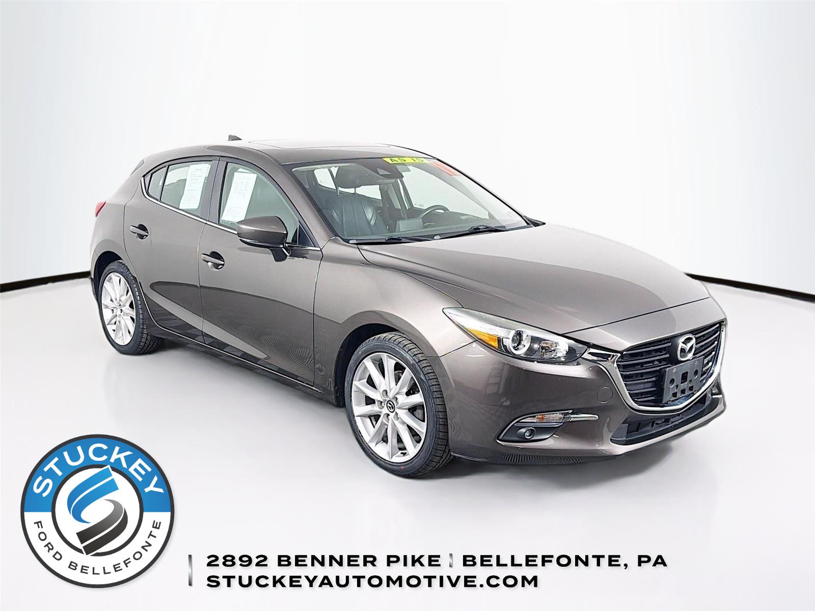 Machine Gray Metallic 2017 Mazda MAZDA3 Grand Touring Hatchback Hatchback Front-Wheel Drive Automatic