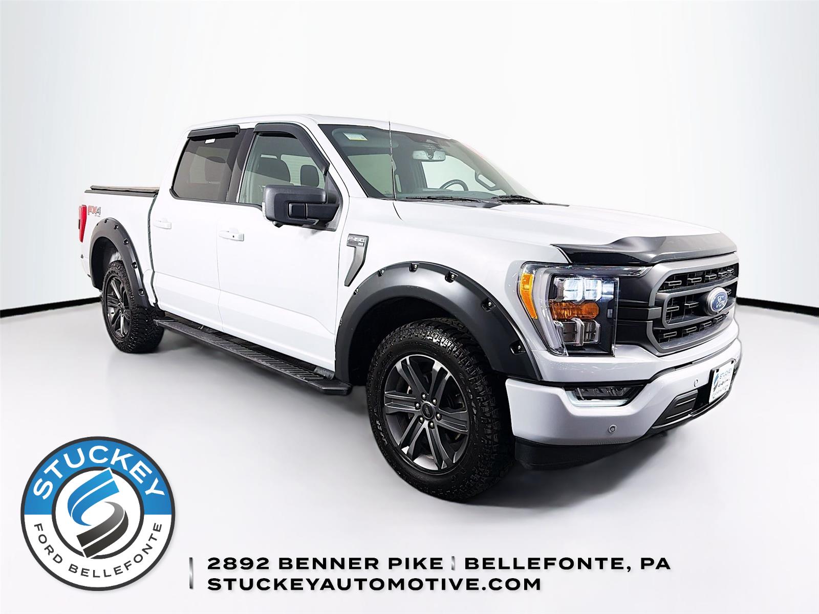 Space White 2022 Ford F-150 XLT SuperCrew 4WD Pickup Truck Four-Wheel Drive Automatic