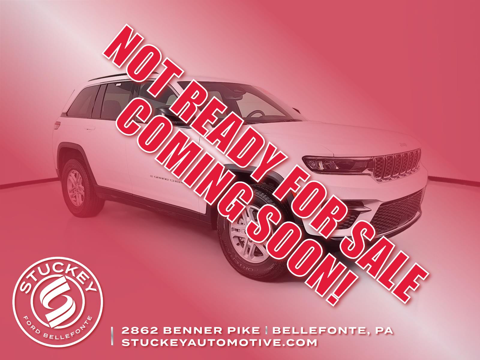 Bright White Clearcoat 2024 Jeep Grand Cherokee Laredo 4WD SUV / Crossover Four-Wheel Drive 8-Speed Automatic