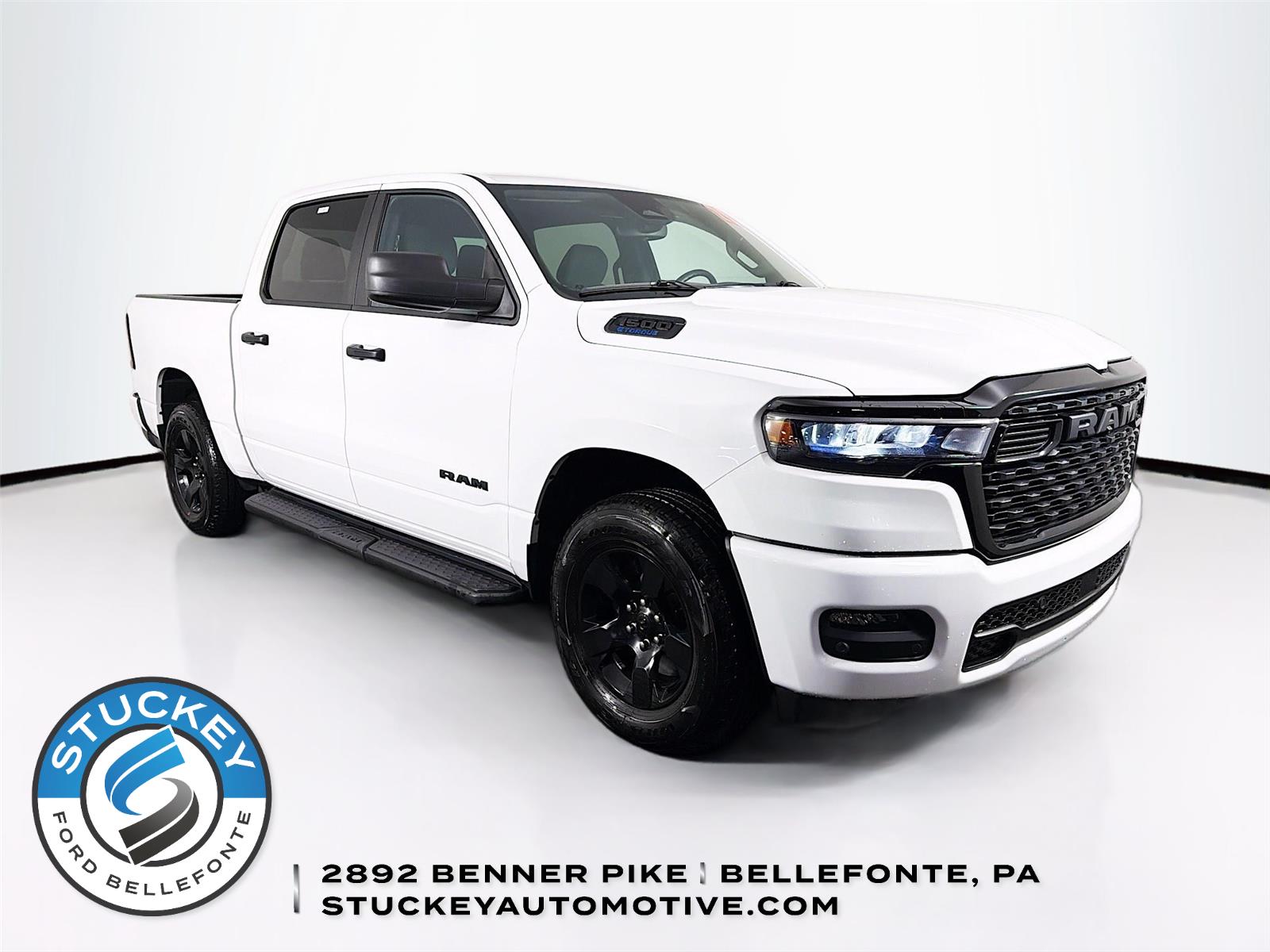 Bright White Clearcoat 2025 RAM 1500 Pickup Truck Four-Wheel Drive 8-Speed Automatic