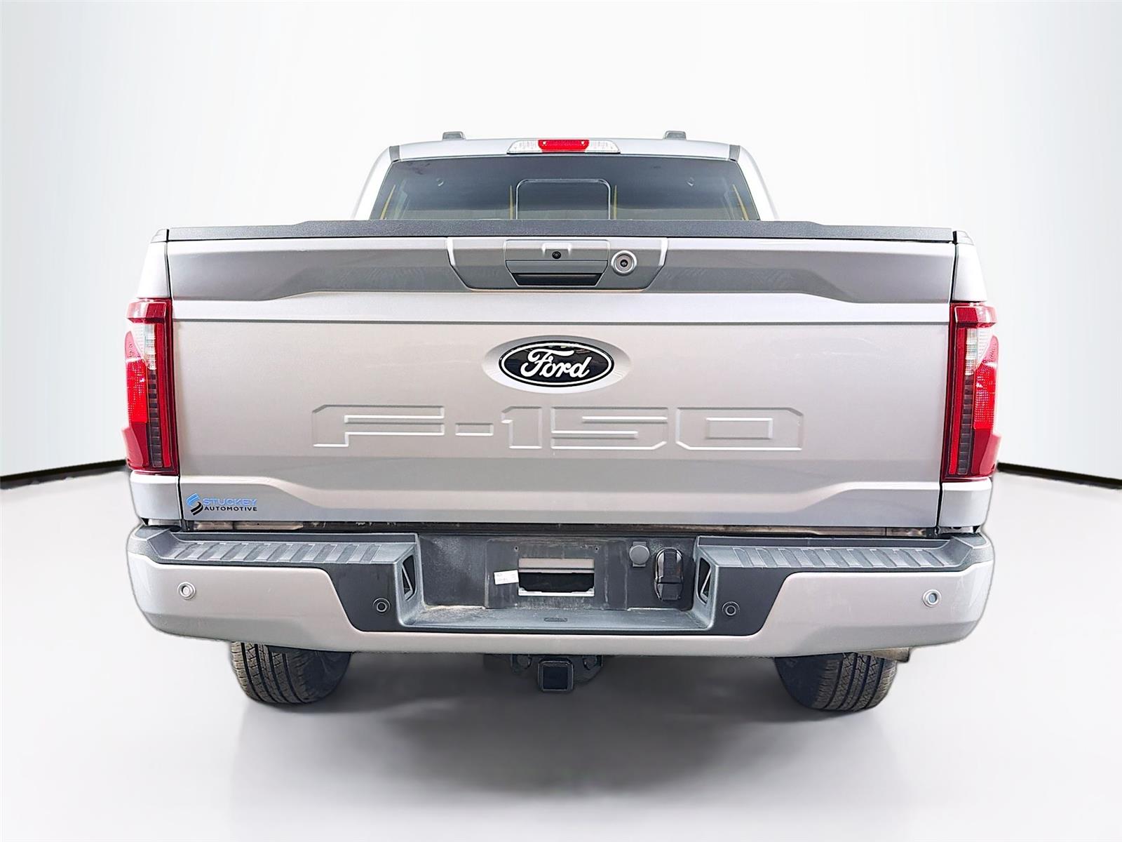 View vehicle photo 6