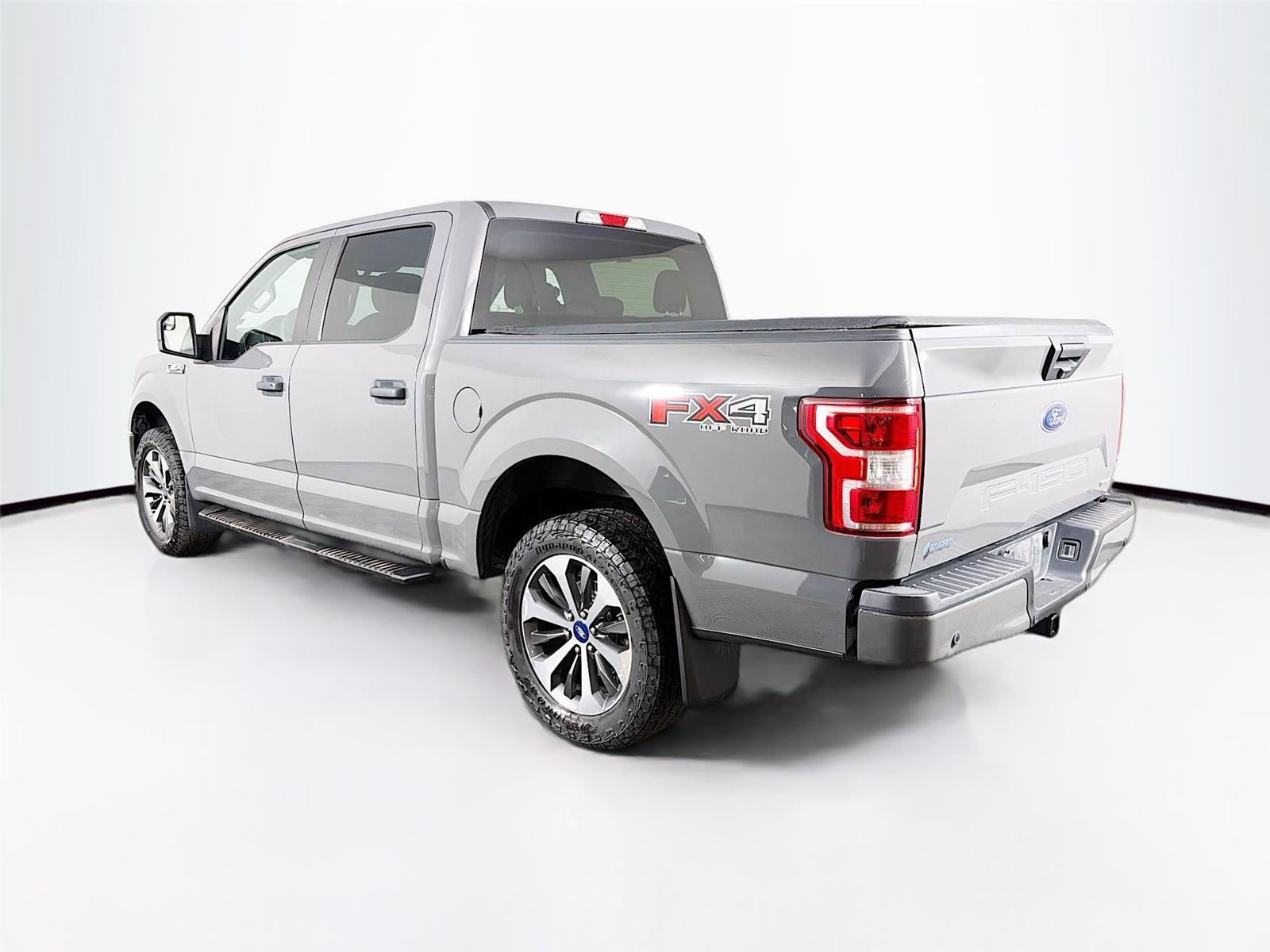 View vehicle photo 5
