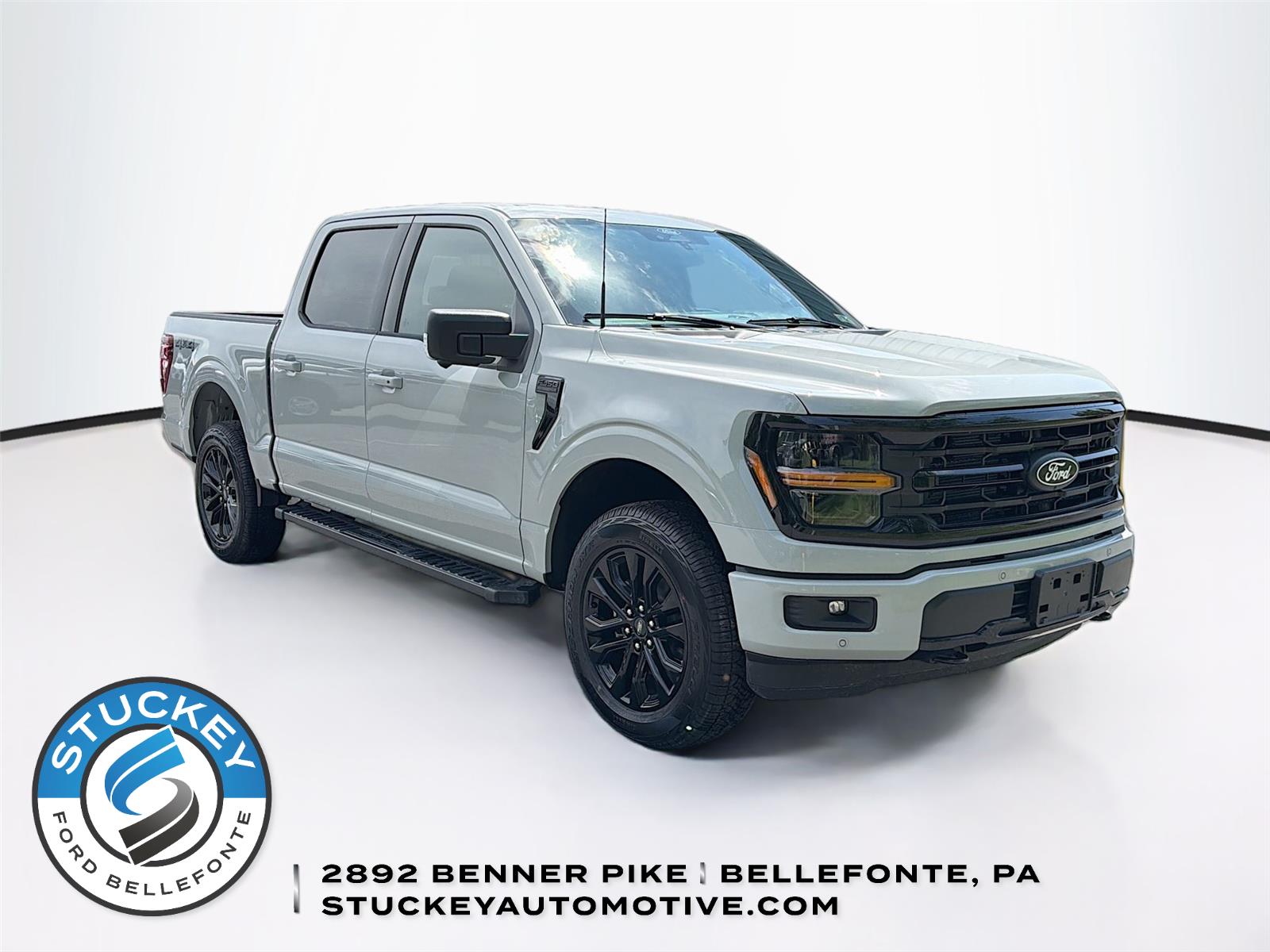 Avalanche Gray 2026 Ford F-150 XLT SuperCrew 4WD Pickup Truck Four-Wheel Drive Automatic