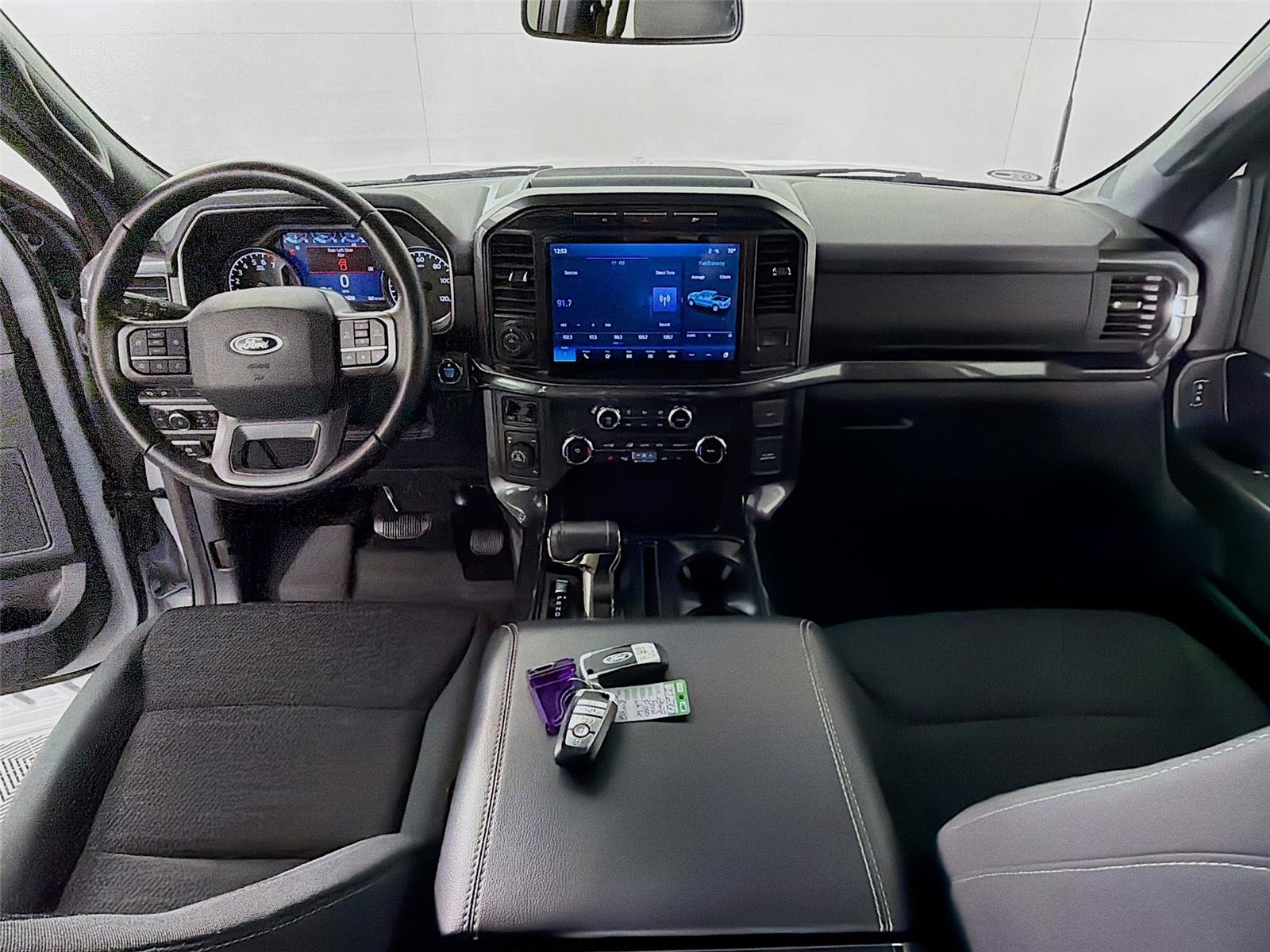 View vehicle photo 4