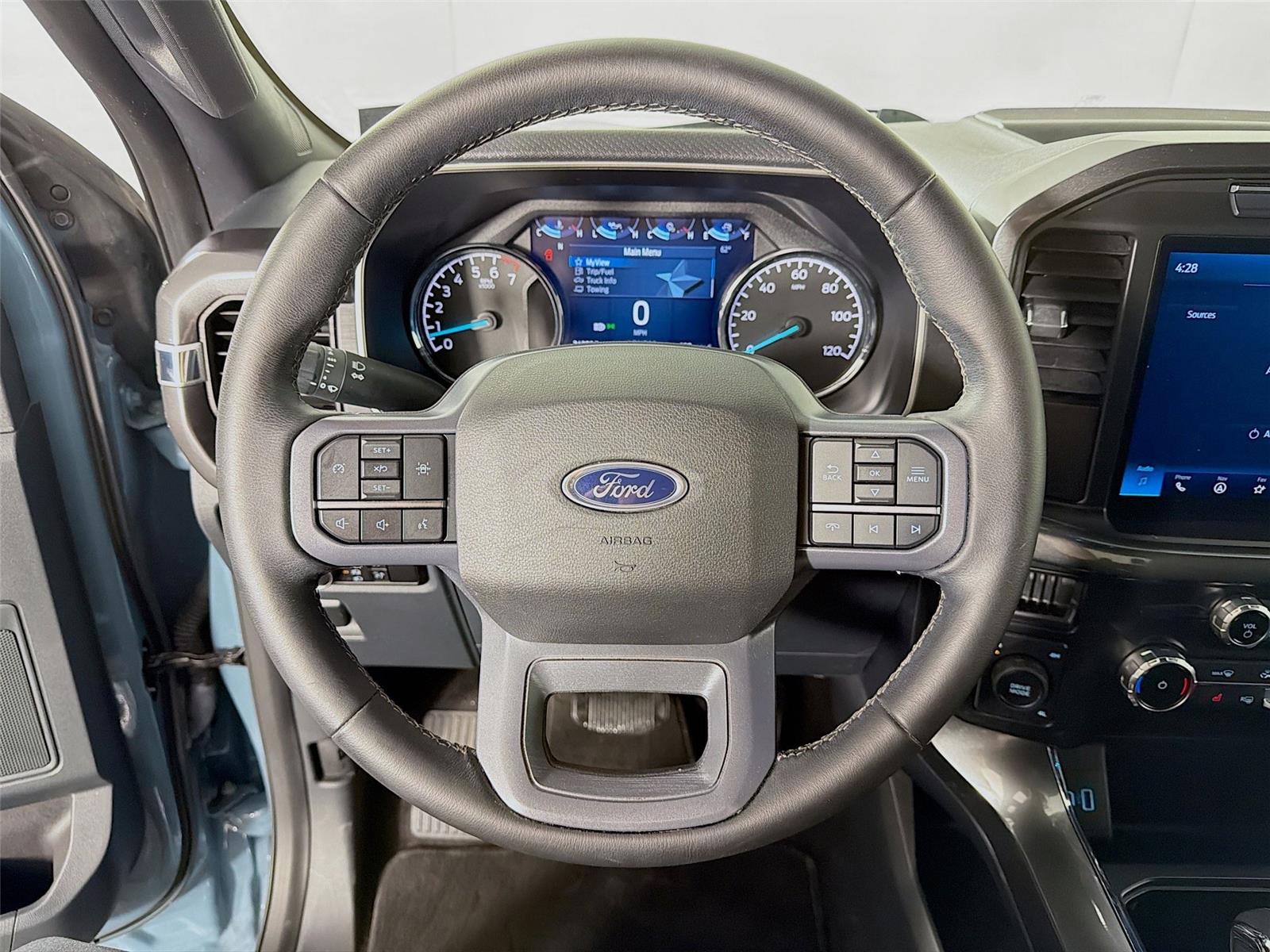 View vehicle photo 3